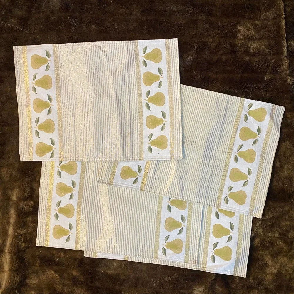 Beautiful Set of 4 Stenciled‎ Pears on White Metallic Gold Cotton Placemats