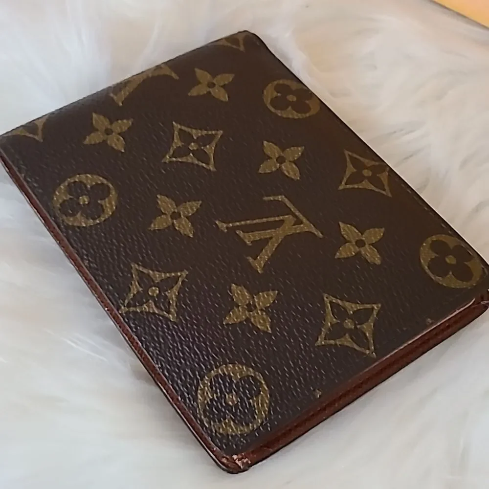 Louis Vuitton preloved louis