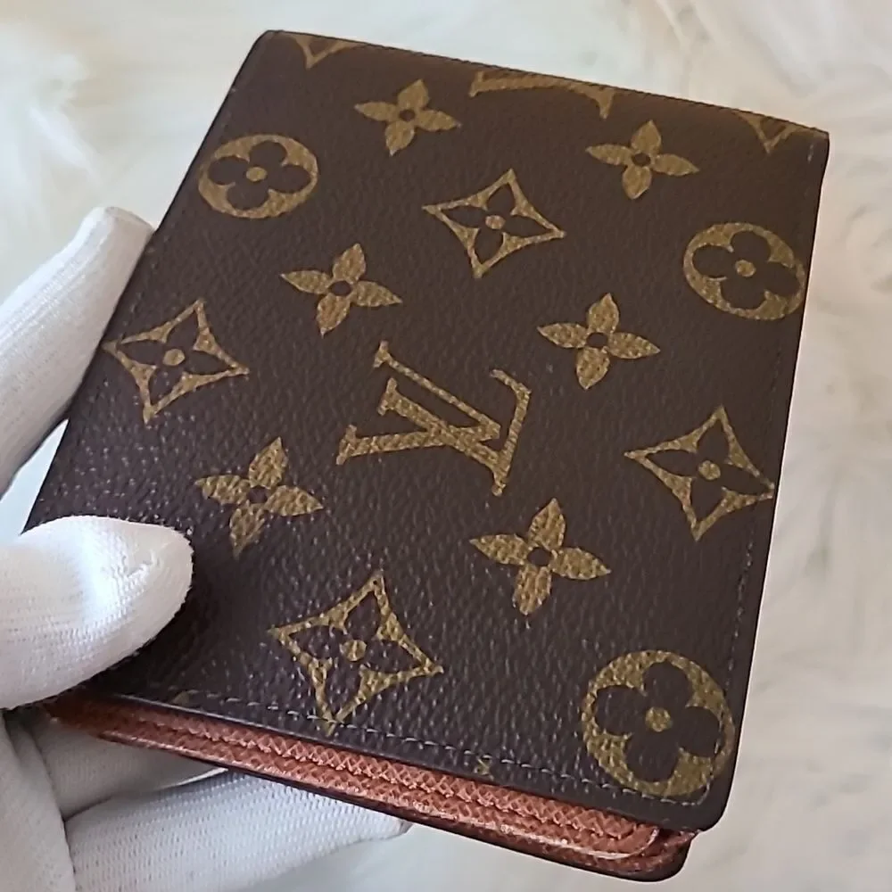 Louis Vuitton preloved louis