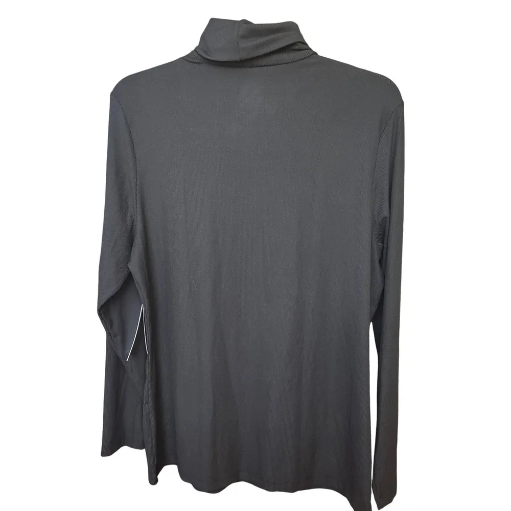 32 Degrees Heat training top detail