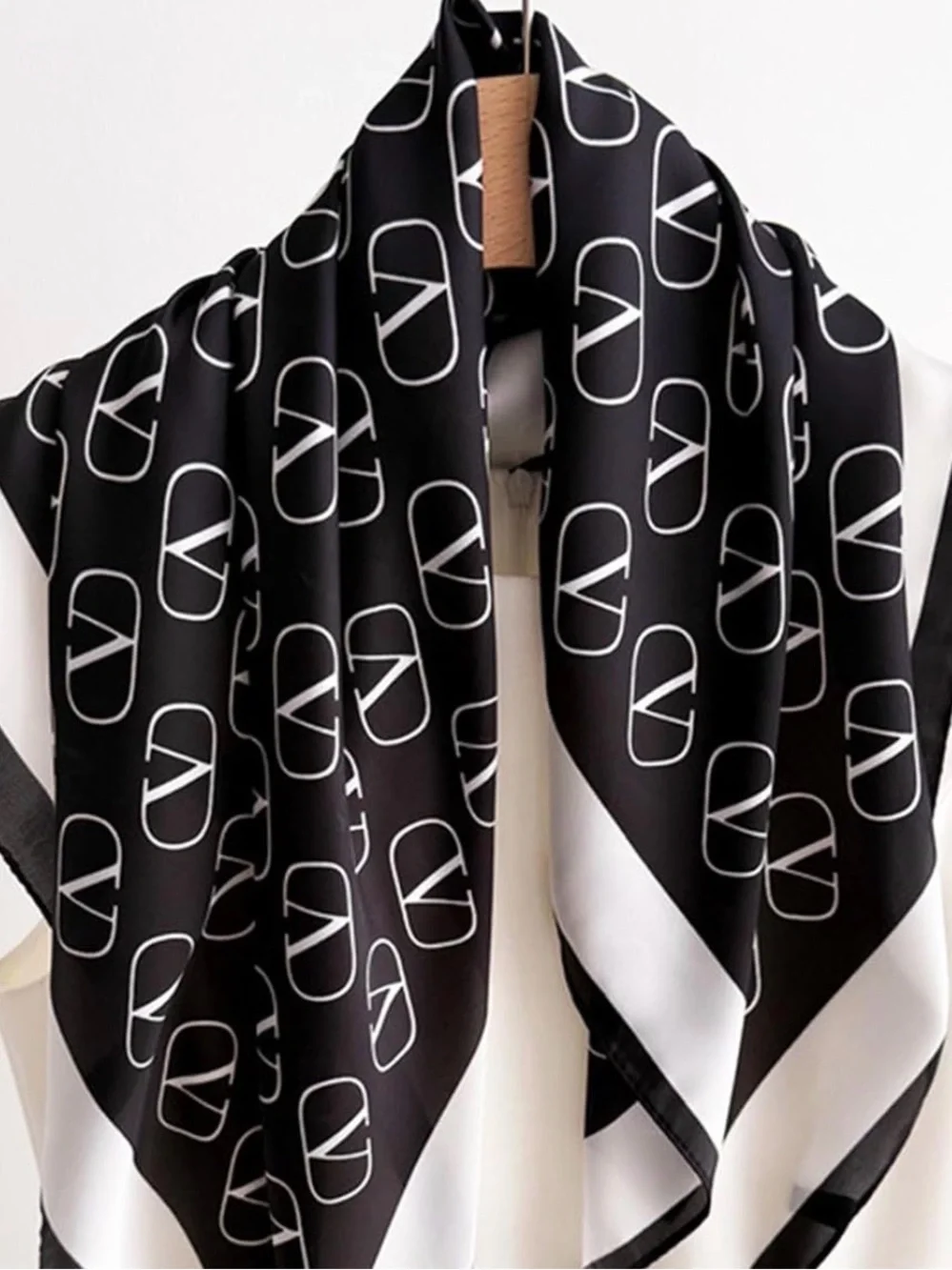 Valentino signature brand