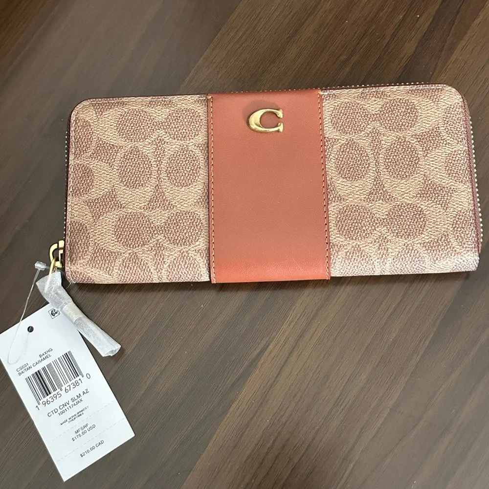 Coach Essential Slim Wallet