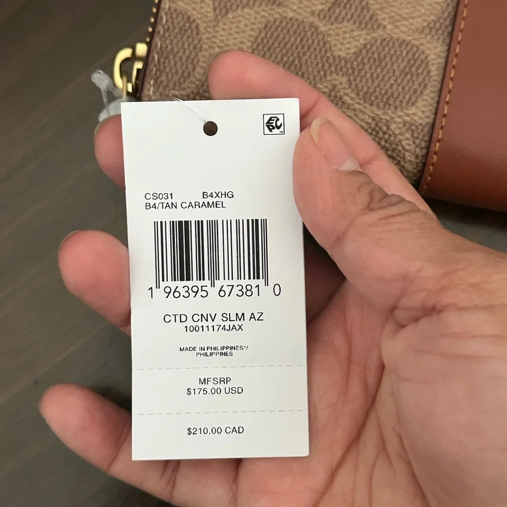 Coach Essential Slim Wallet