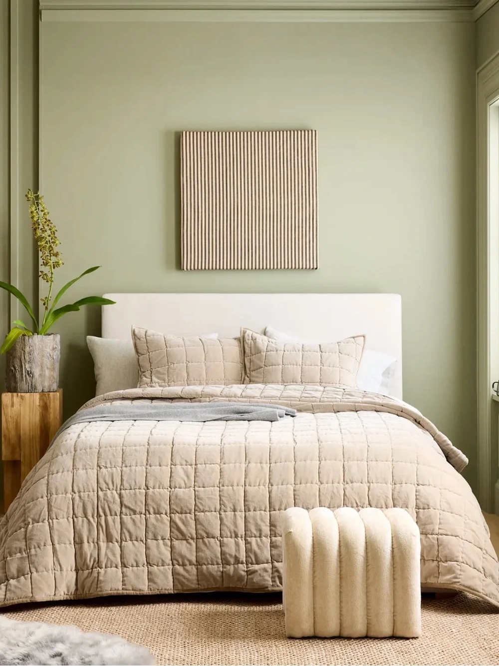 Quince Cotton Taupe Velvet Box Quilt Set - Retail $284