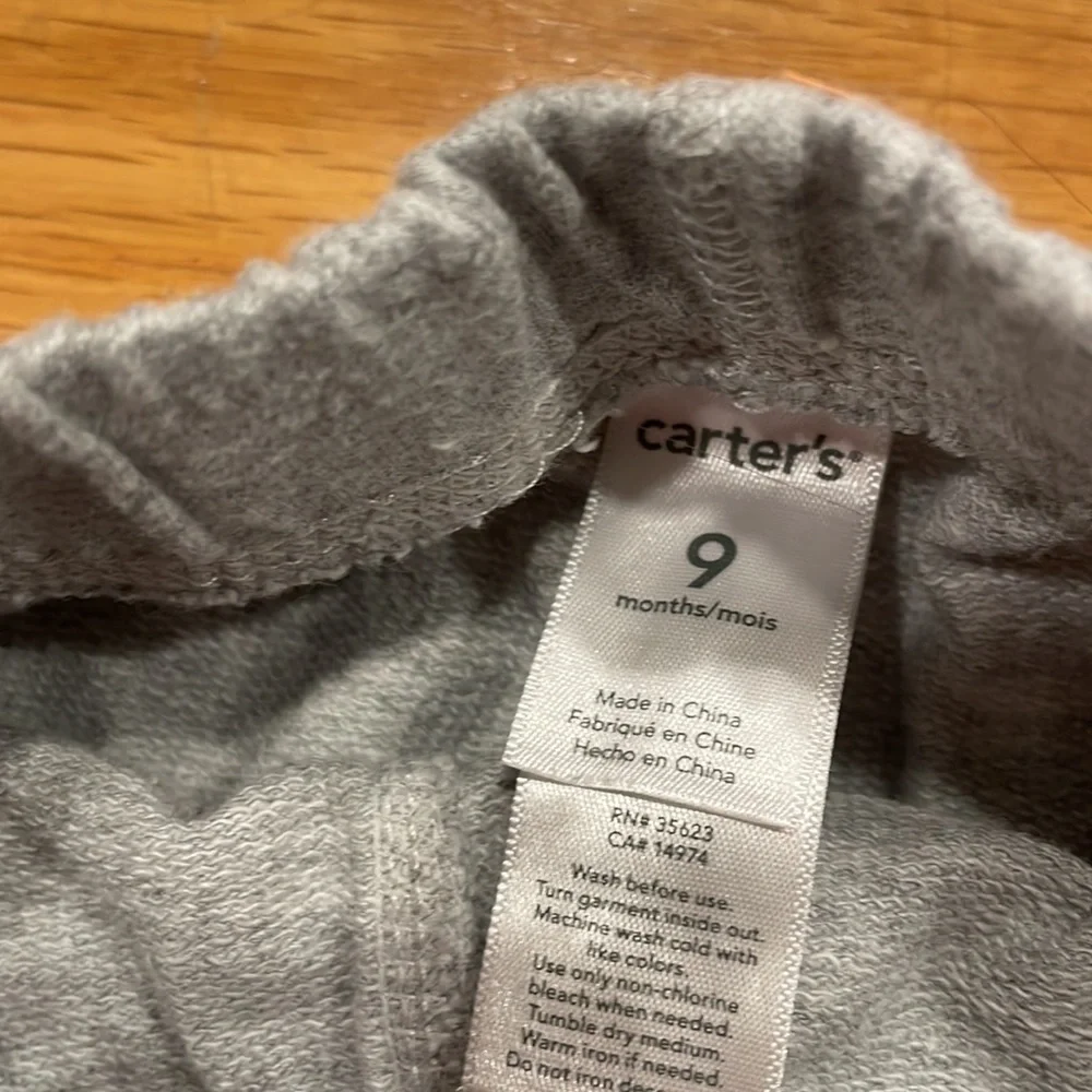 𝅺CARTERS 9 m boy bottoms good condition