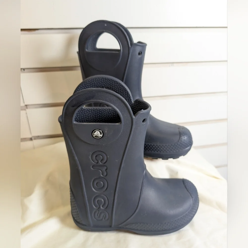 Crocs Handle It Navy Rain Boot Kids' Size C13 Like New!