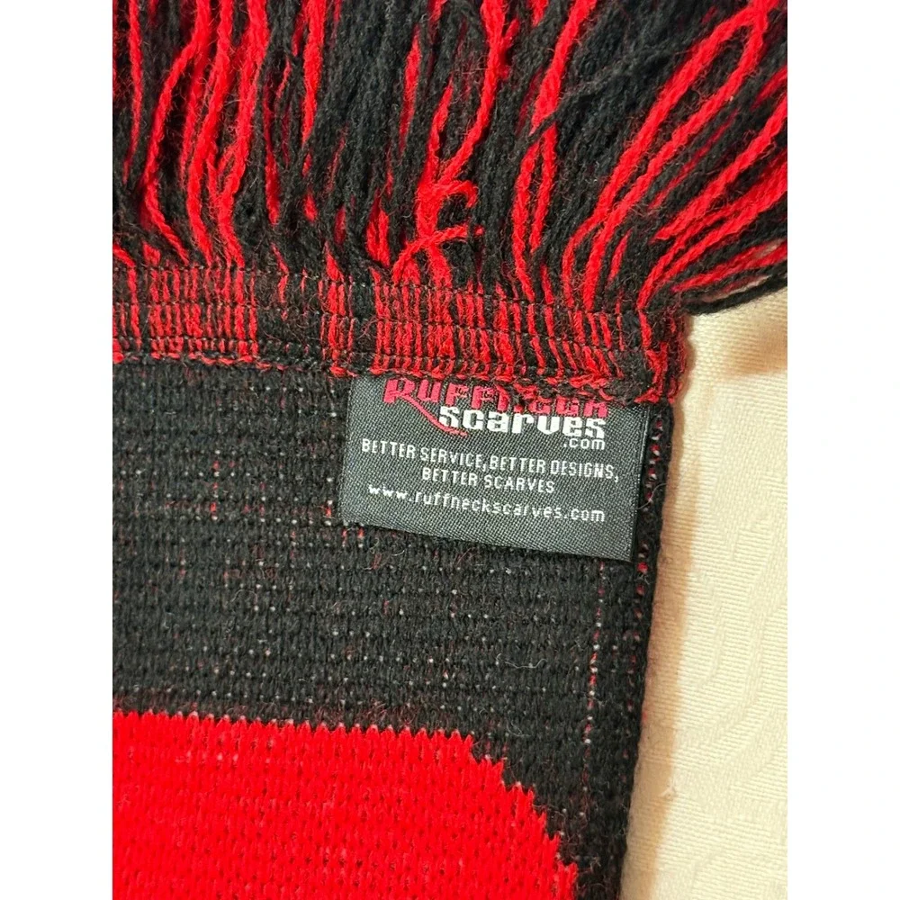 Saints Soccer Scarf Red Black Knit Fringe Team Fan Merchandise‎ Ruffneck Scarves