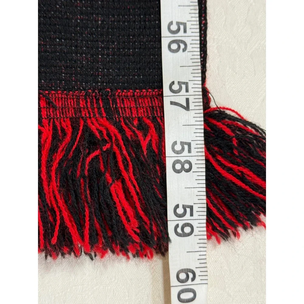 Saints Soccer Scarf Red Black Knit Fringe Team Fan Merchandise‎ Ruffneck Scarves