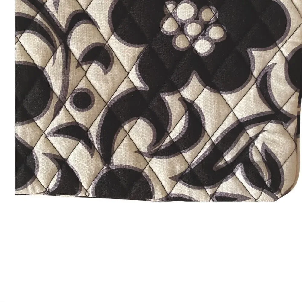 Vera Bradley outside new