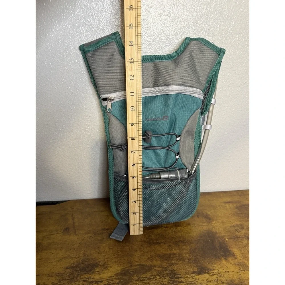 Avalanche explorer hydration