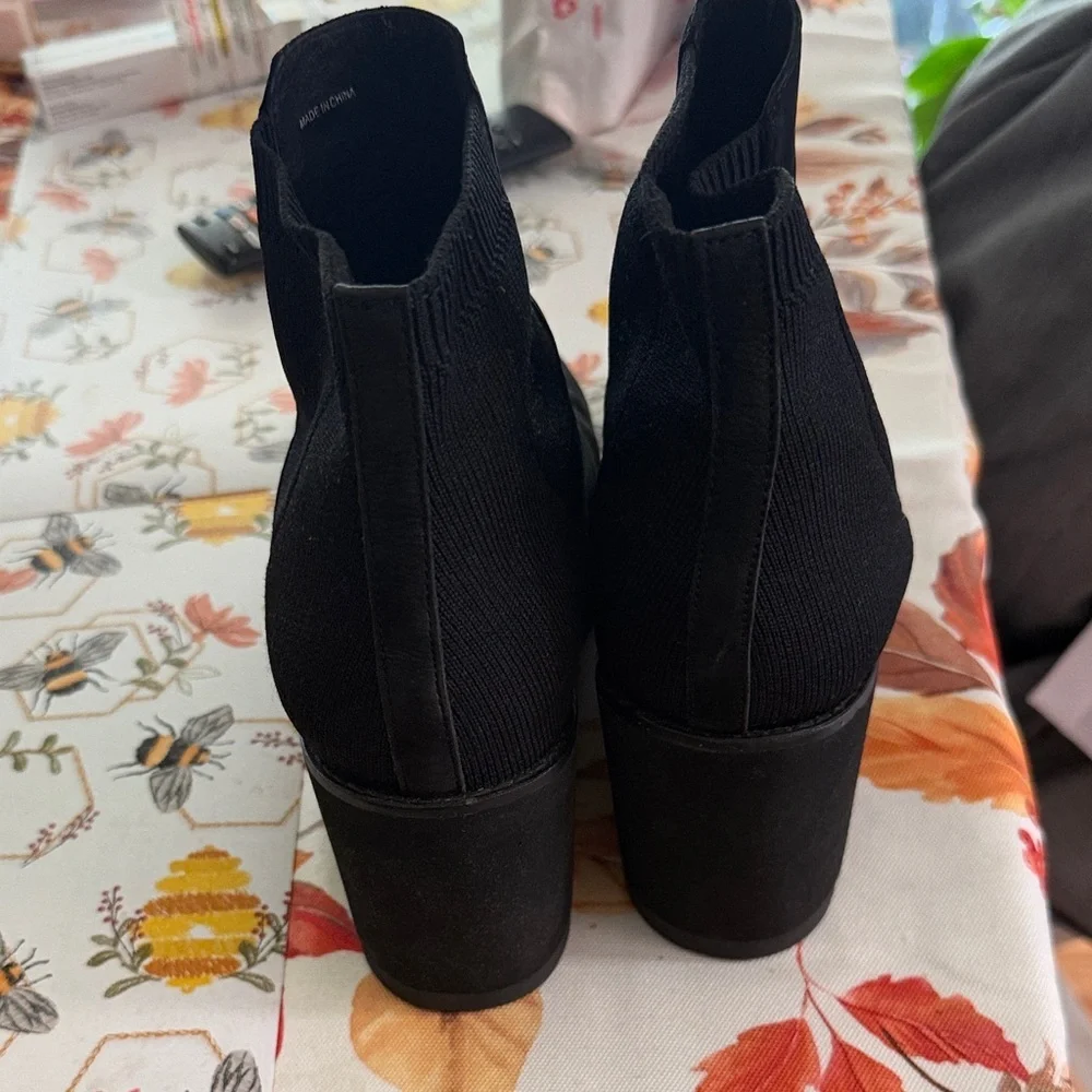Eileen Fisher lift flexible sole