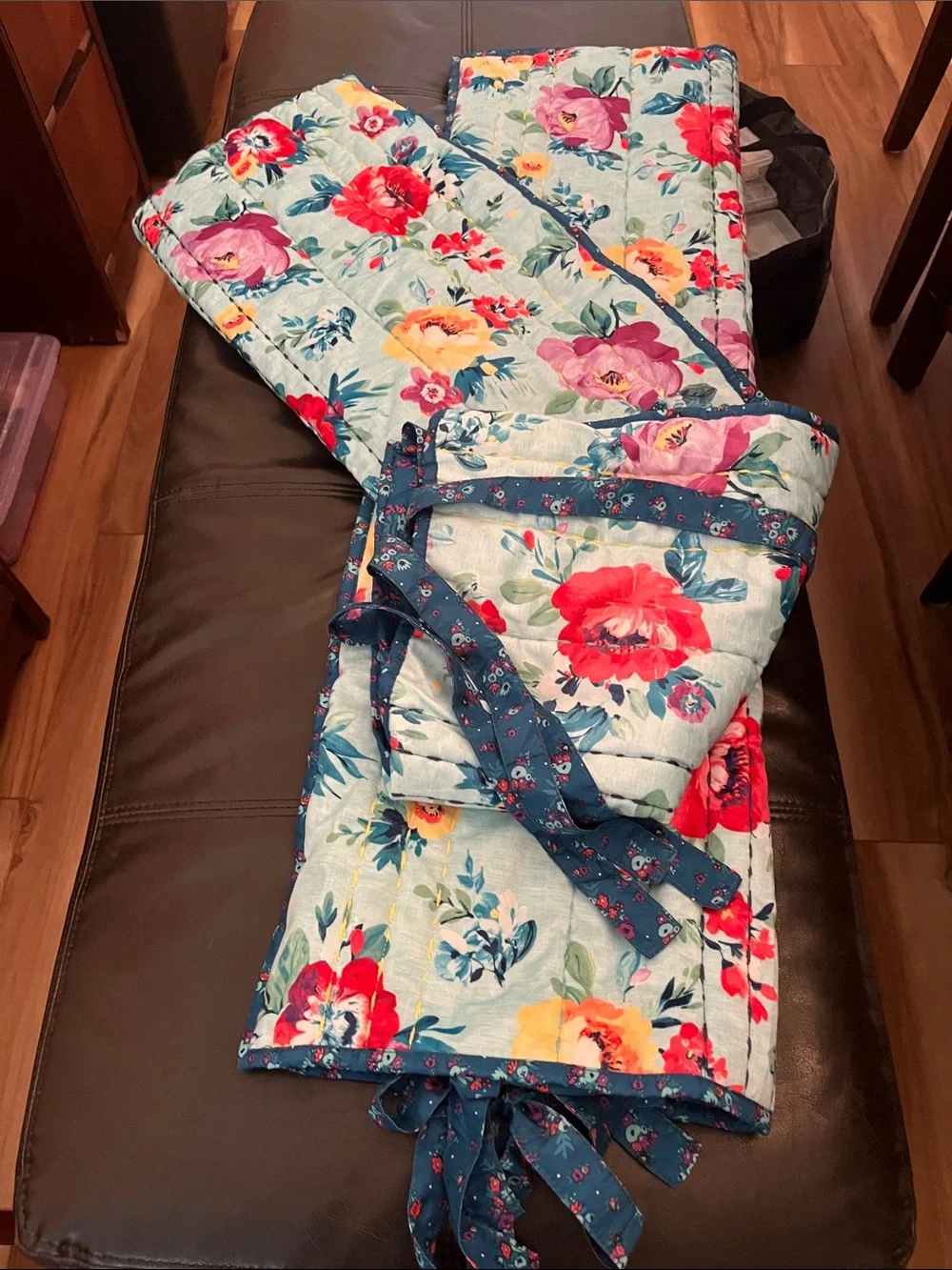 The Pioneer Woman Floral King pillow cases (2) Cases only NO quilt
