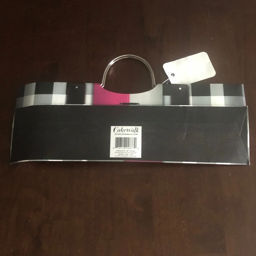 Cake Walk this gift