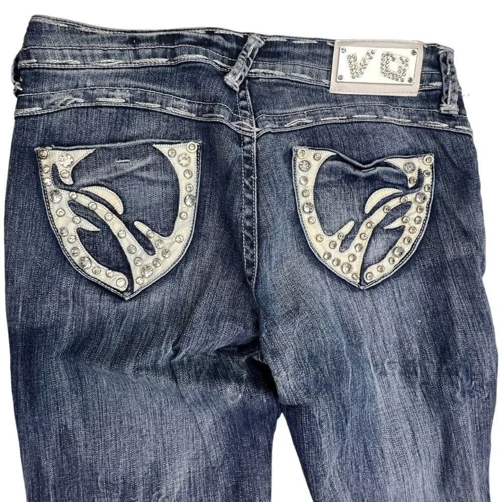 V.O. Jeans celebrate female