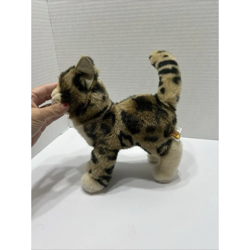 Bass Pro Douglas Bengal Tiger Kitty Cat Plush Brown Spotted 1862 2022