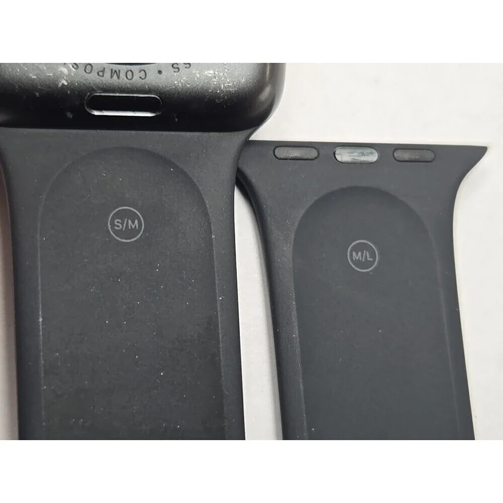Apple Watch Series 3 42mm GPS Space Gray Aluminum Black Sport Band A1859 MTF32LL