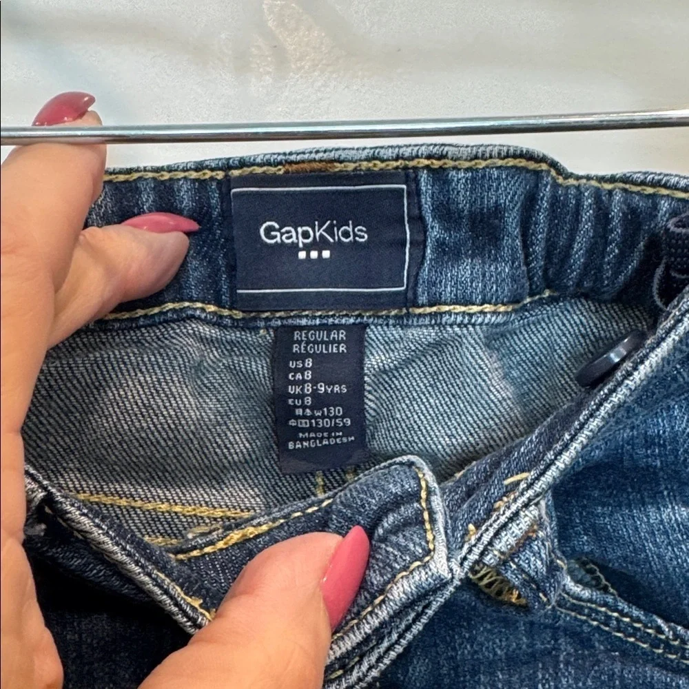 GAP stylish dark