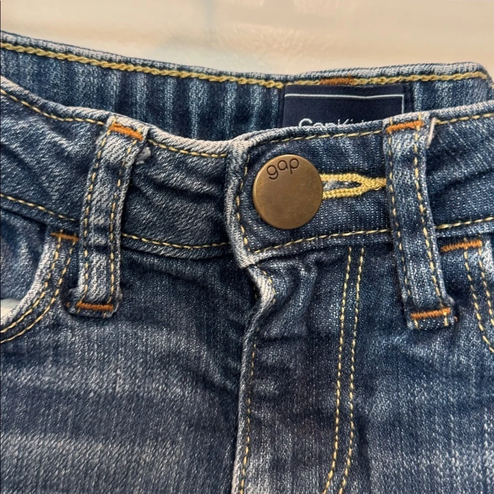 GAP stylish dark
