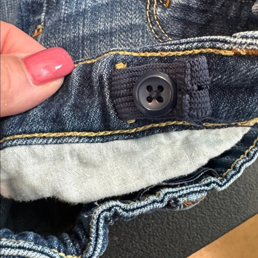 GAP stylish dark