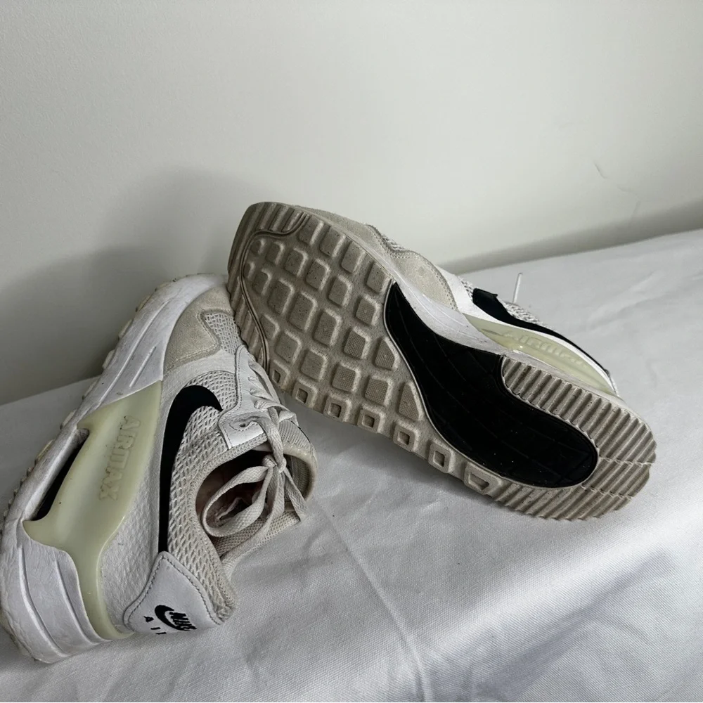 Nike women’s air