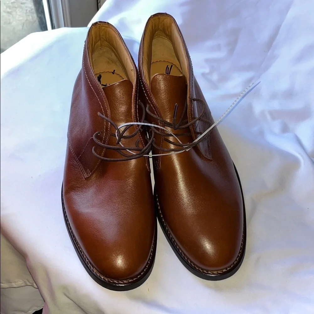 Flag Ltd Elegant Brown Leather Chukka Boots for Men
