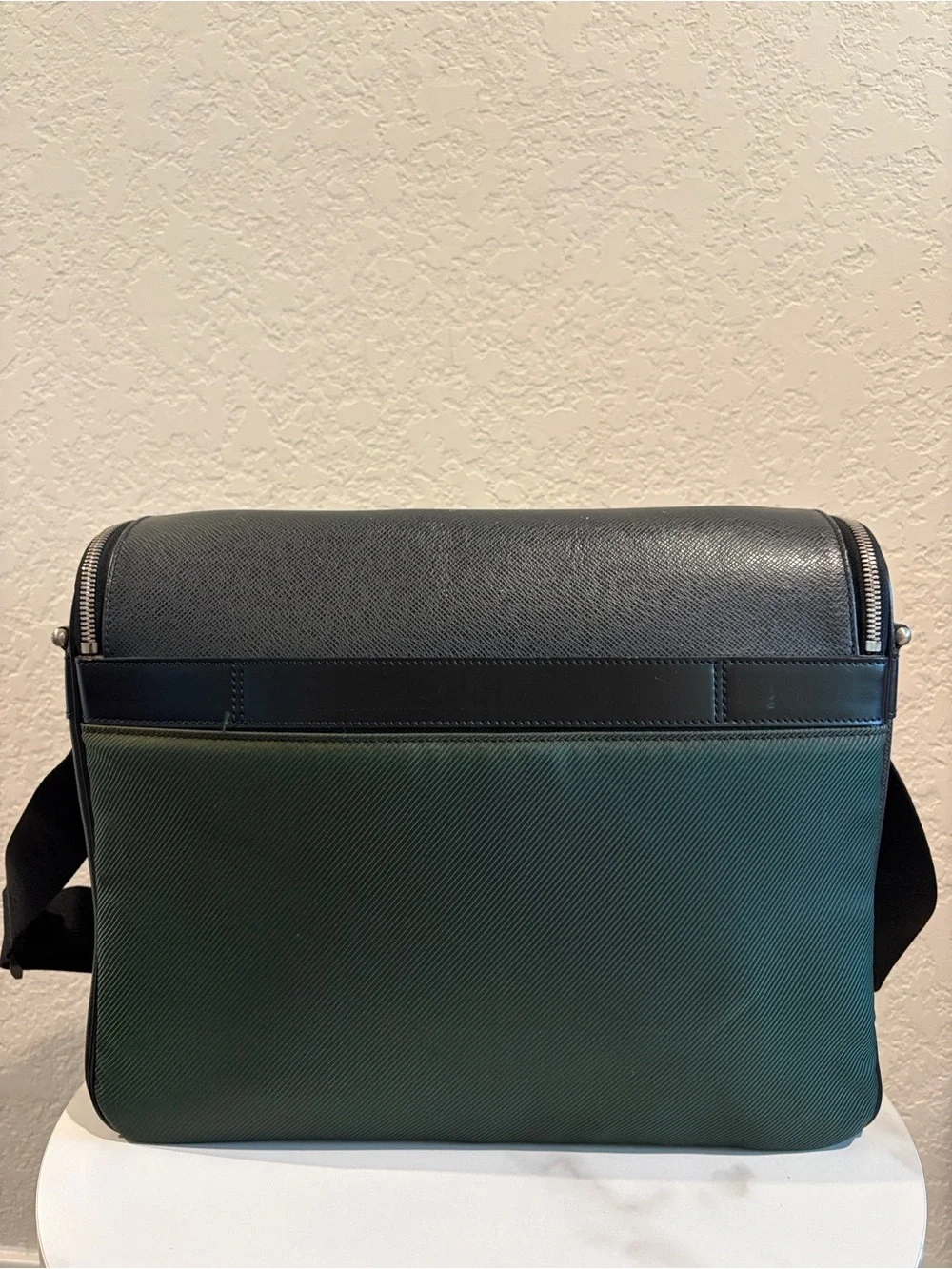 Louis Vuitton Green Taiga Leather Nylon Shoulder Bag
