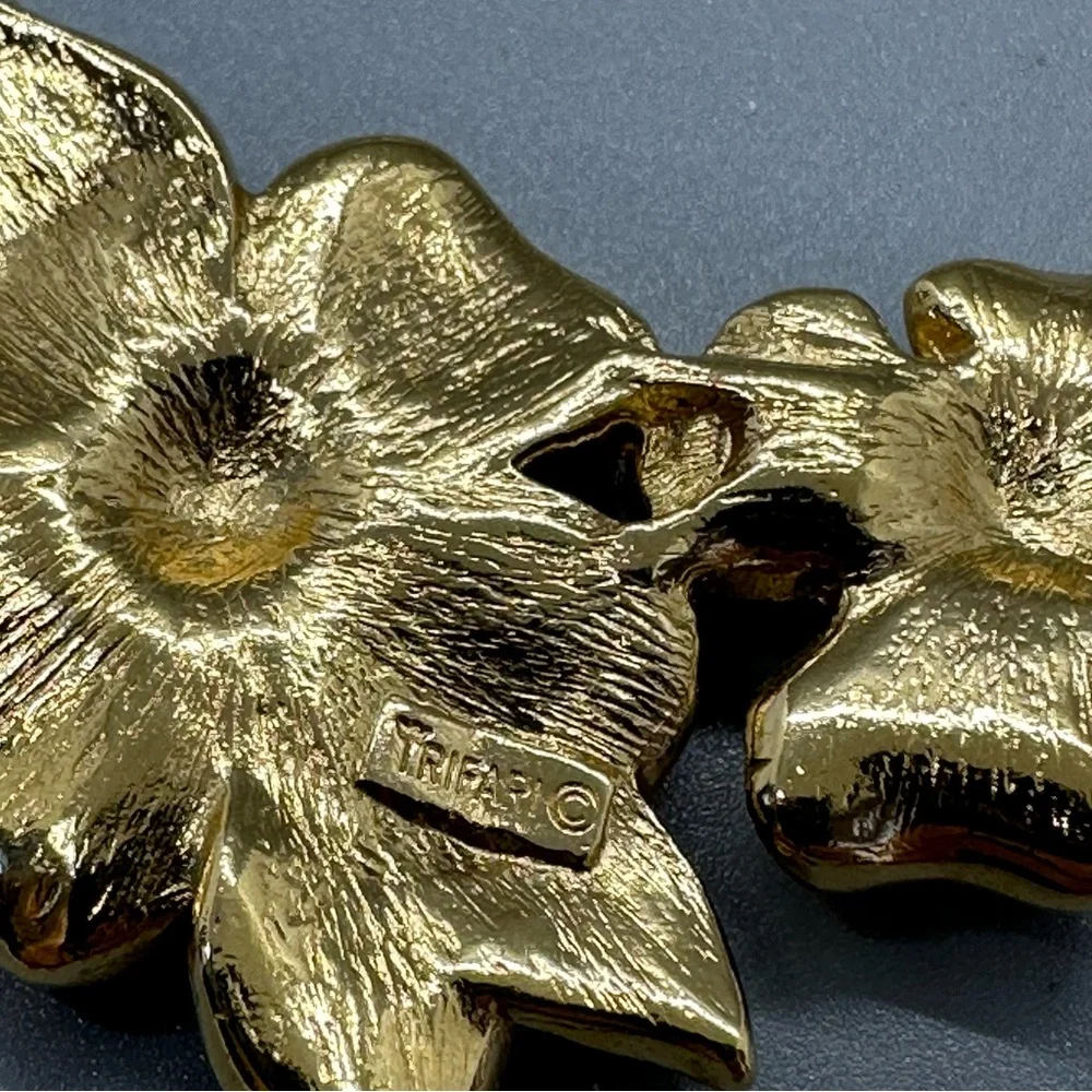 Trifari Vintage Dogwood Necklace -Crown Trifari