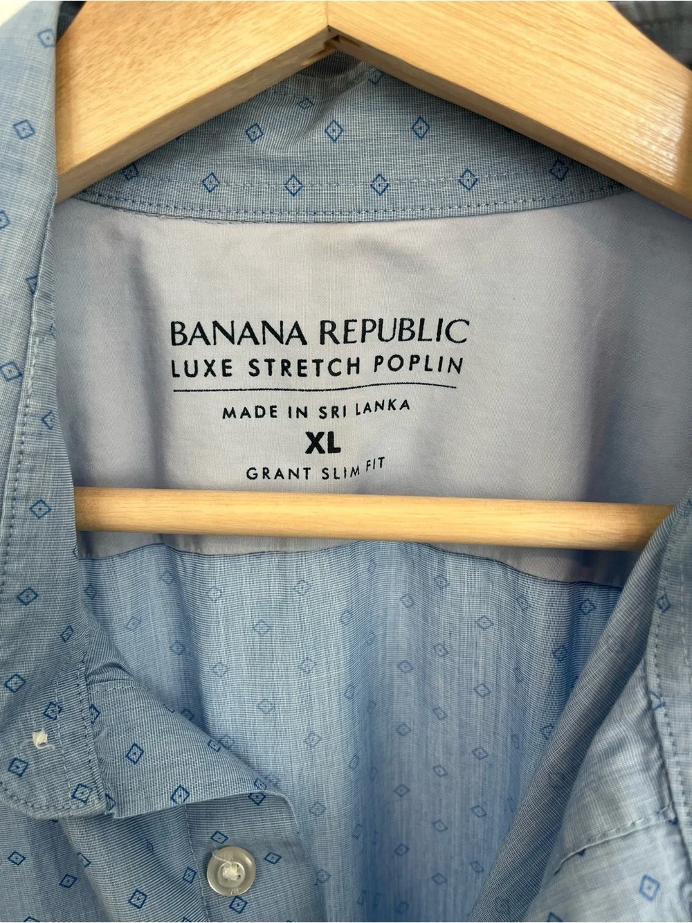 Banana Republic Light Blue Short-Sleeve Micro Print Button-Down Shirt