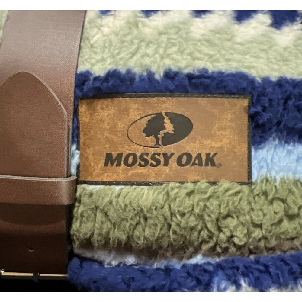 New MOSSY OAK SHERPA THROW BLANKET 70” X 50” Oversized Moose‎ Trees Striped NEW