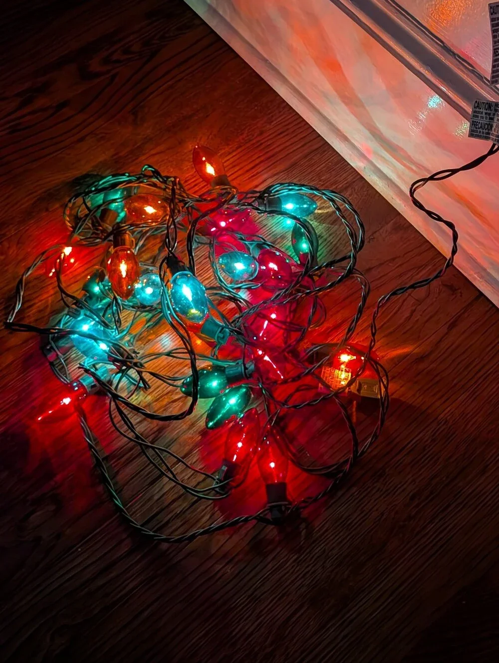 N/A string holiday