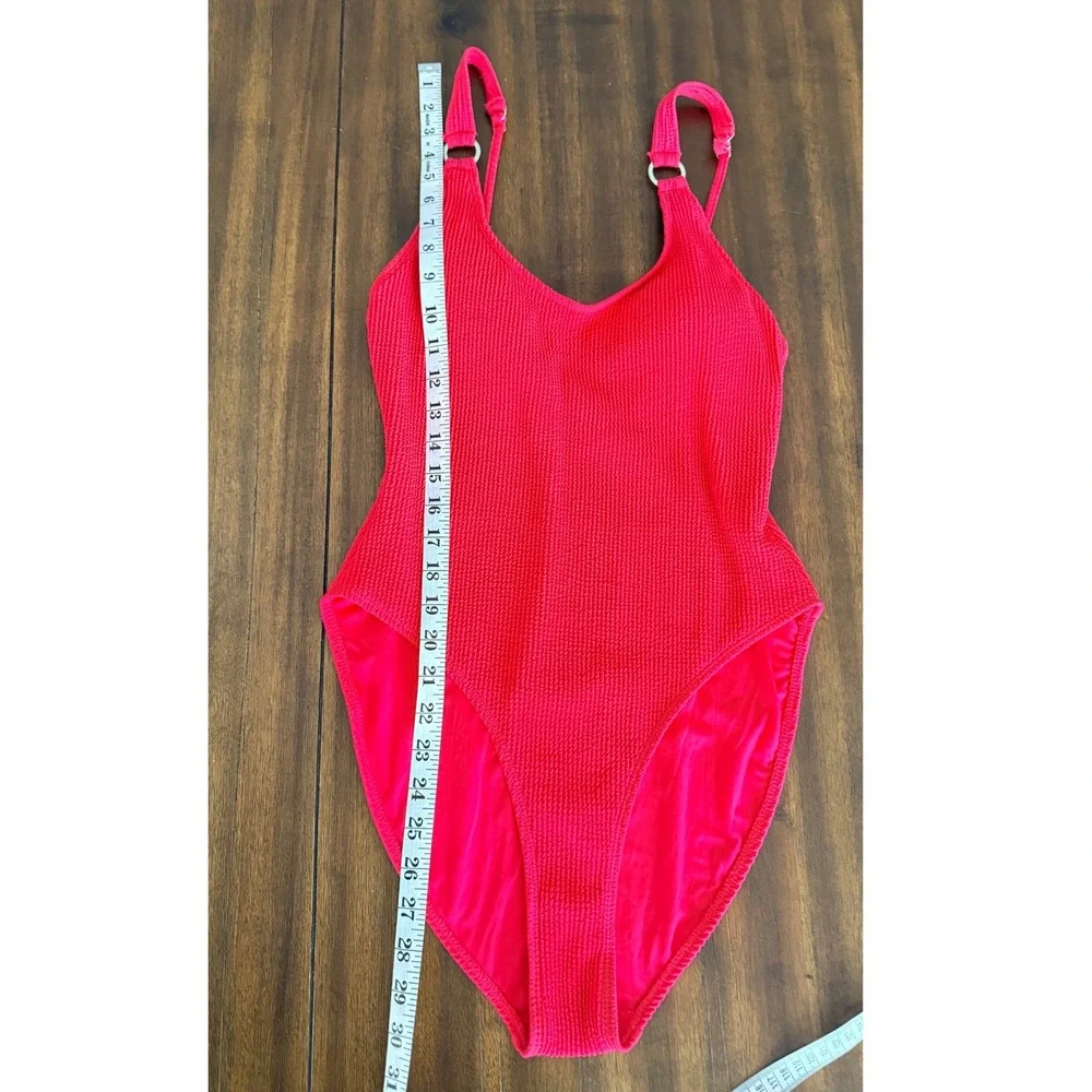 Bikini Bliss poolside you
