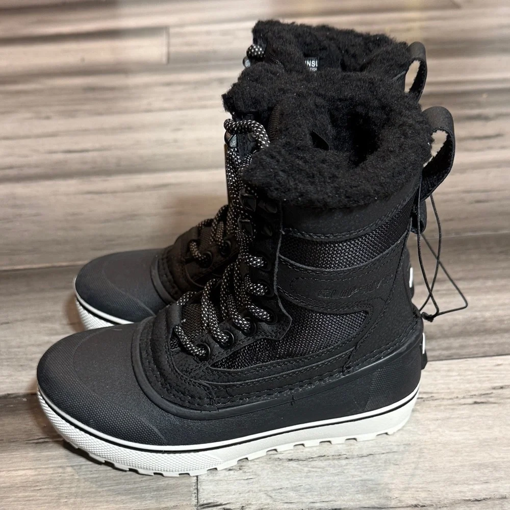 NWT Quiksilver Black Lace-Up Winter Boots with Faux Fur Collar
