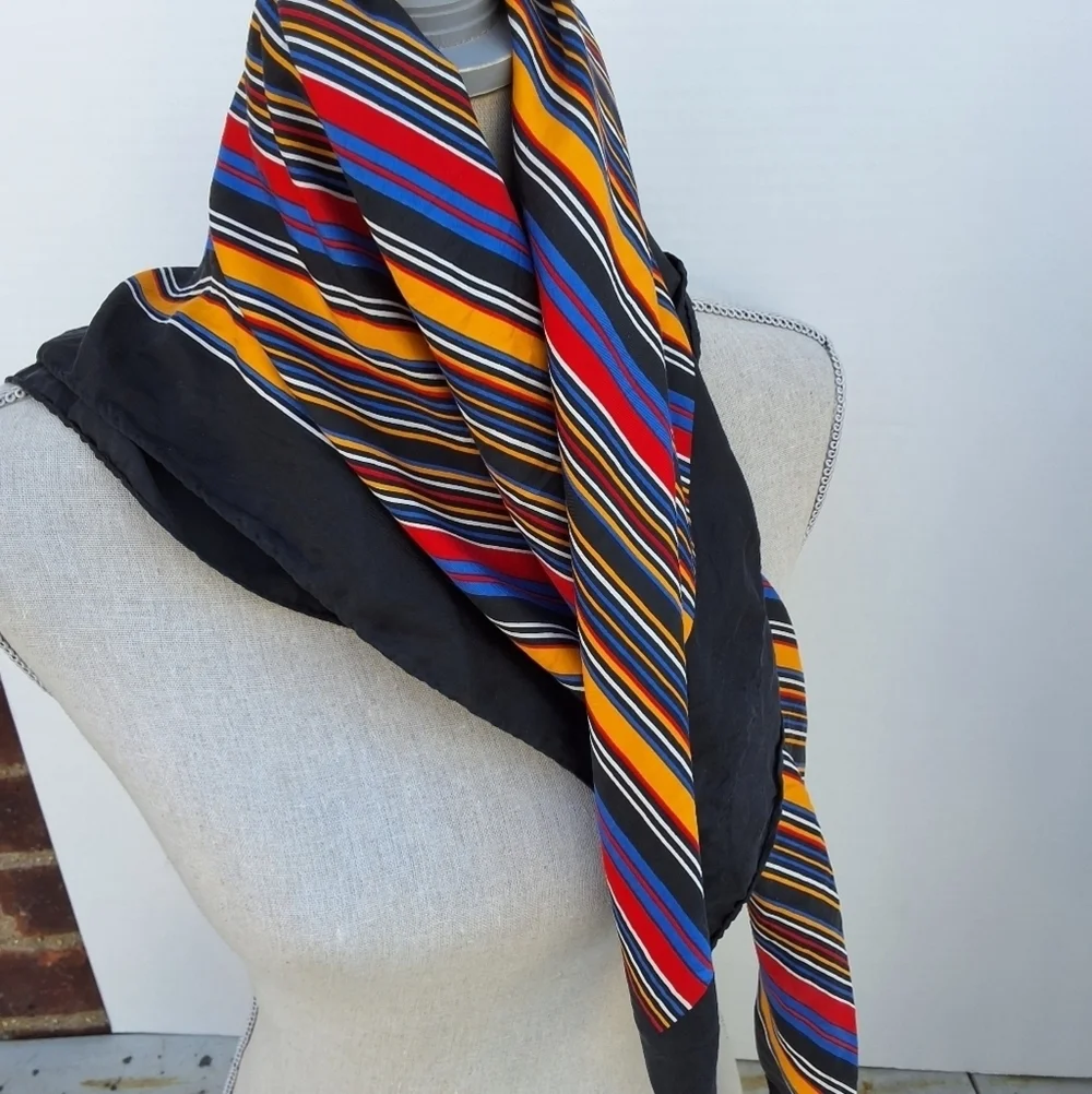 N/A vibrant scarf