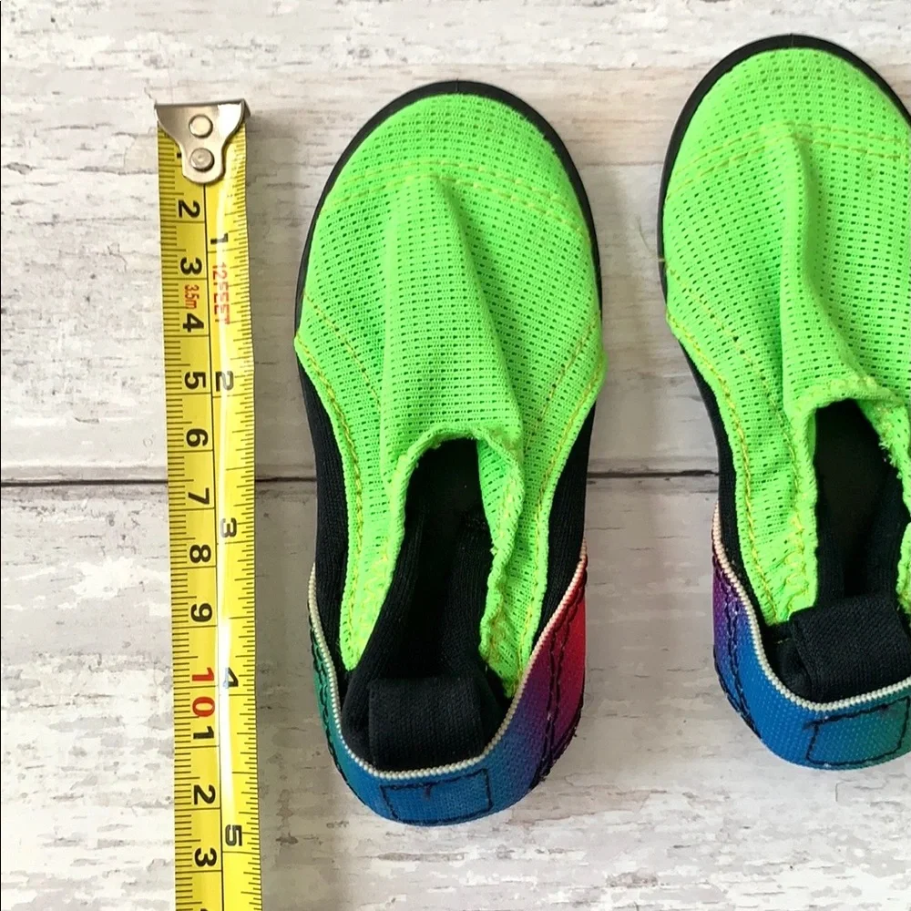 Baby Size 4 Water Shoes Socks Lime Green Black Unisex Infant SlipOns Water