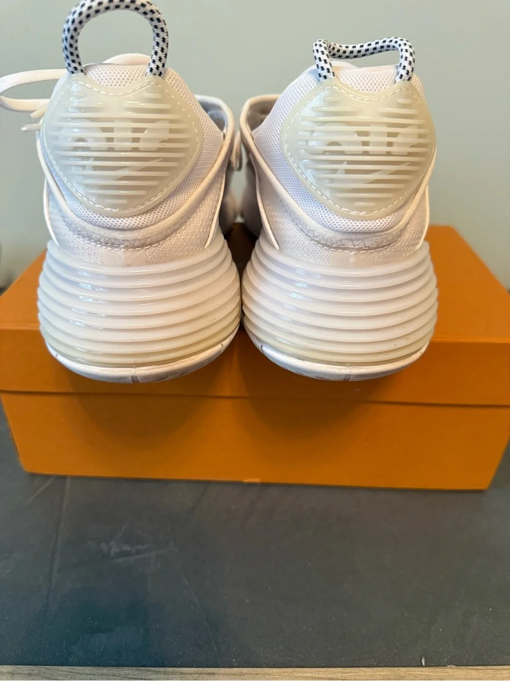 Nike lightweight white