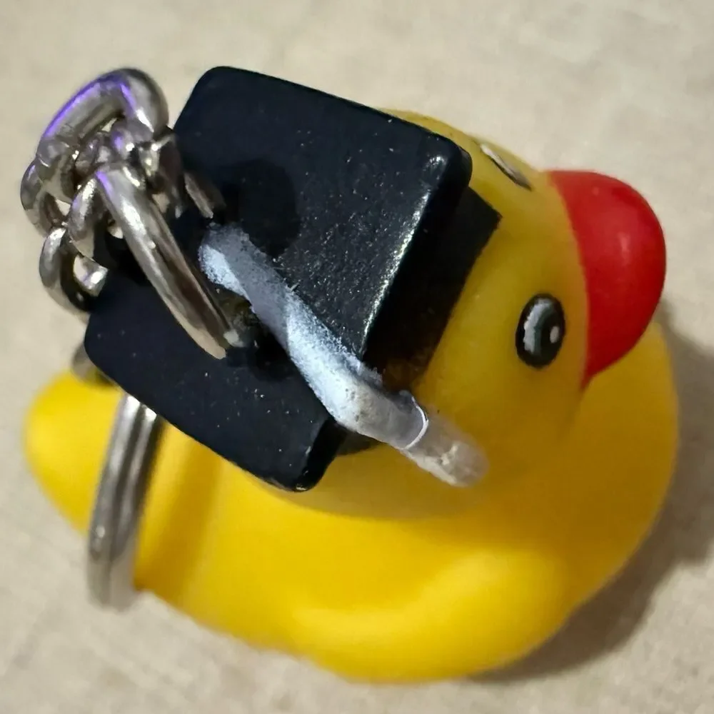 Graduation Duck Keychain Yellow Rubber with Cap & Diploma – Cute Gift Idea
