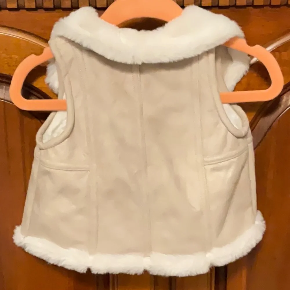 Lilly Wicket this faux