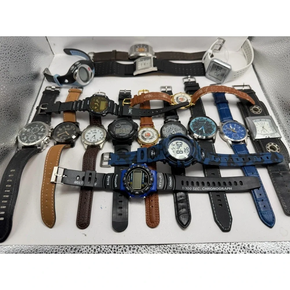 Mixed Brands Mens Watches Lot Of 17 For Parts Or Repair