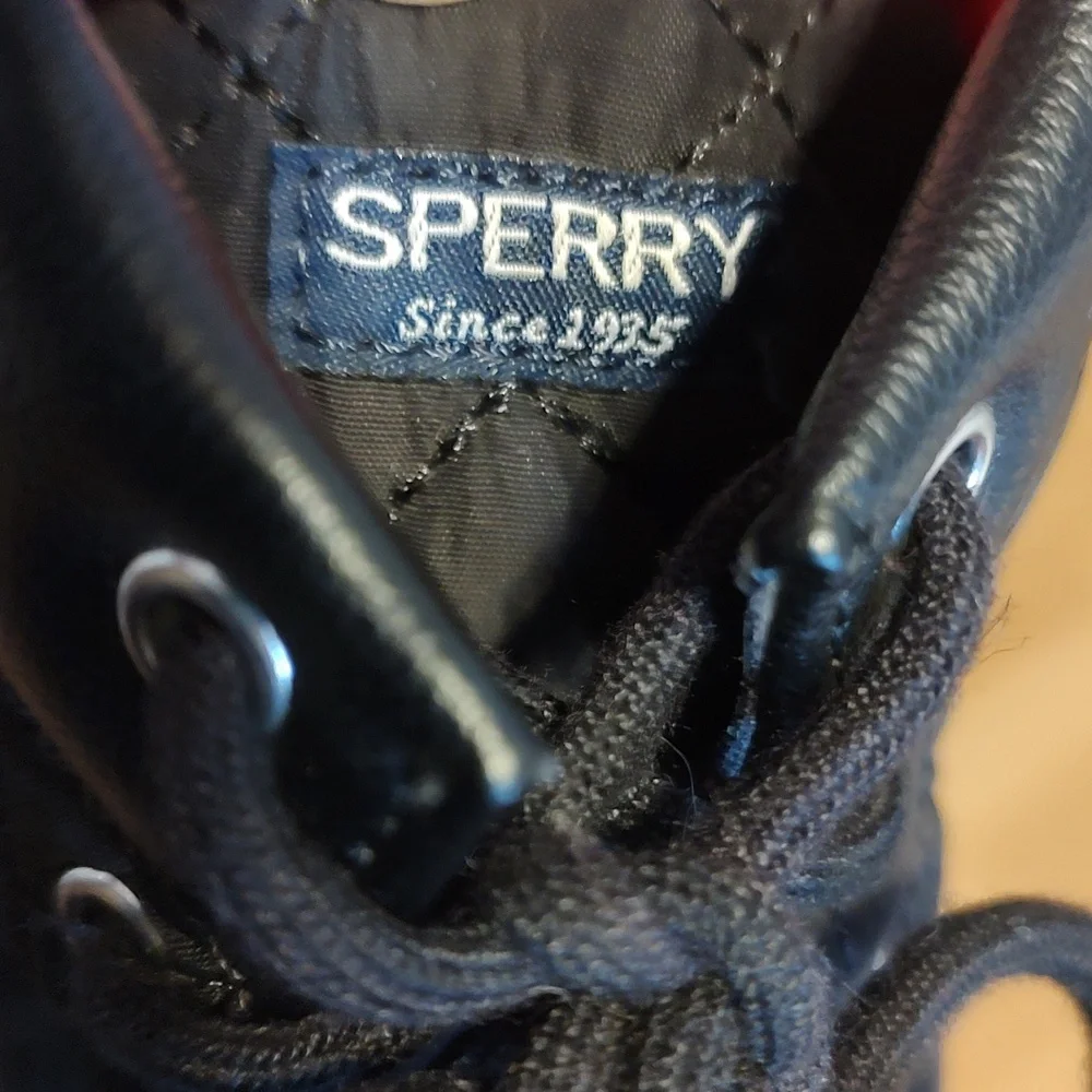 Sperry girl port