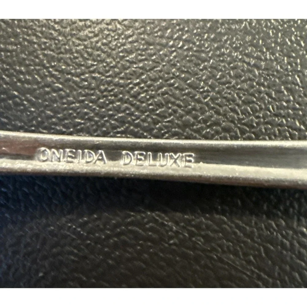 Oneida will such flatware