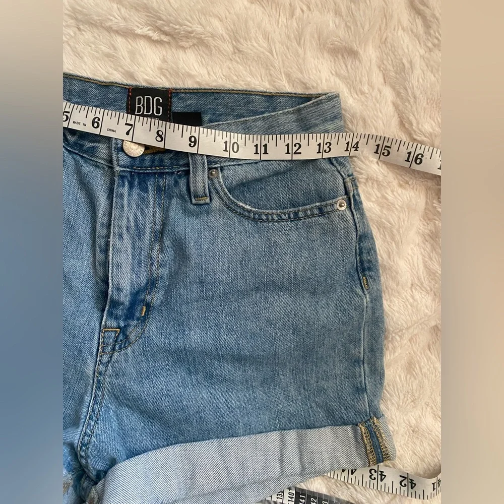 BDG Light Blue Jean Shorts size‎ 25