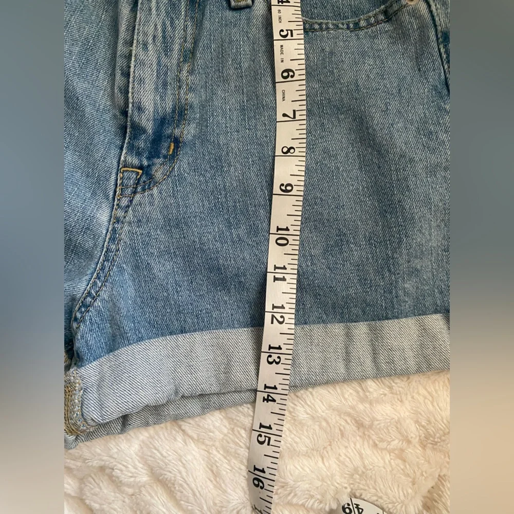 BDG Light Blue Jean Shorts size‎ 25