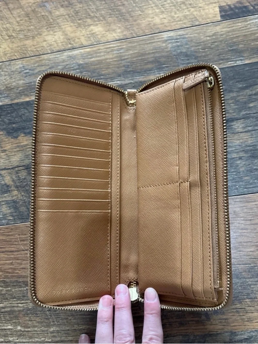 Tory Burch saffiano leather