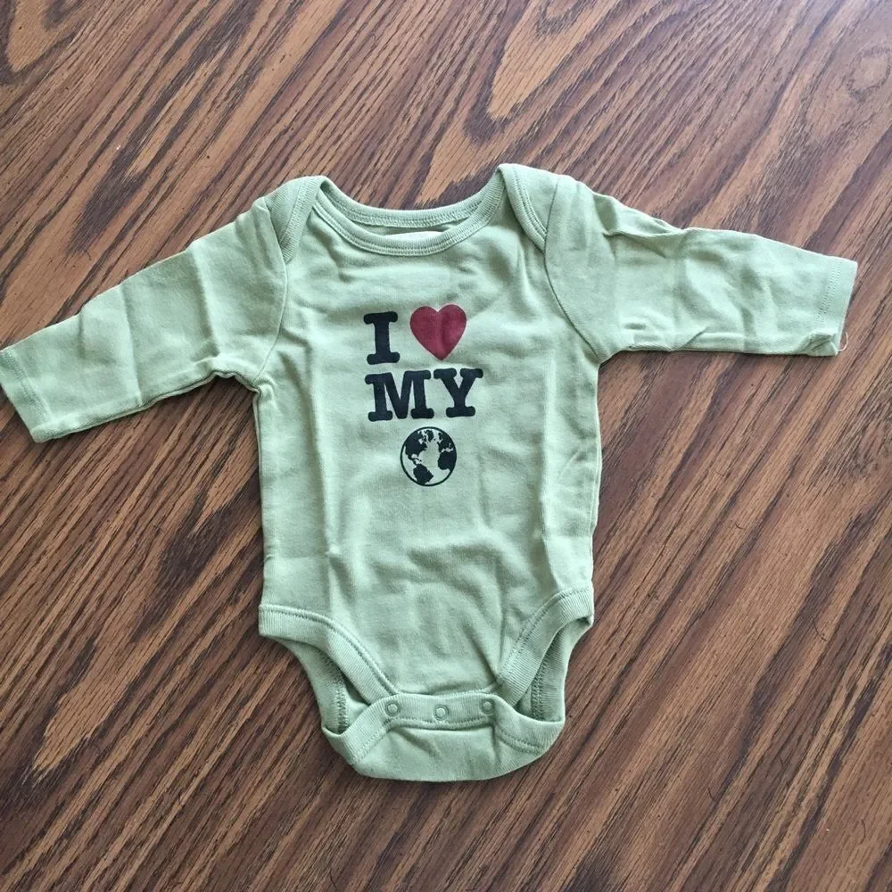 Old Navy Long Sleeve Onsie NWT