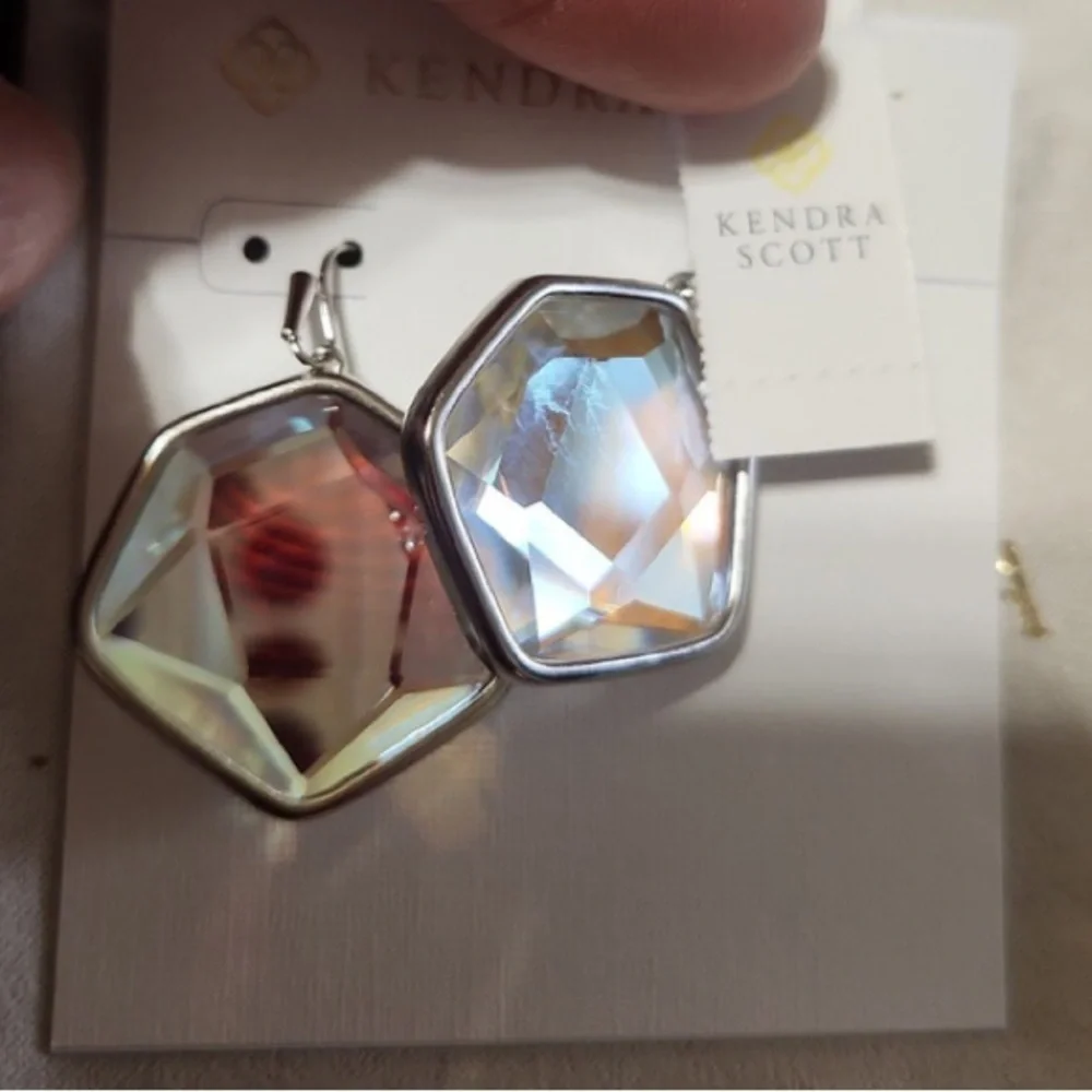 KENDRA SCOTT Vanessa Clear Crystal 6-Sided Rhodium Earrings in Dust Bag NEW NWT