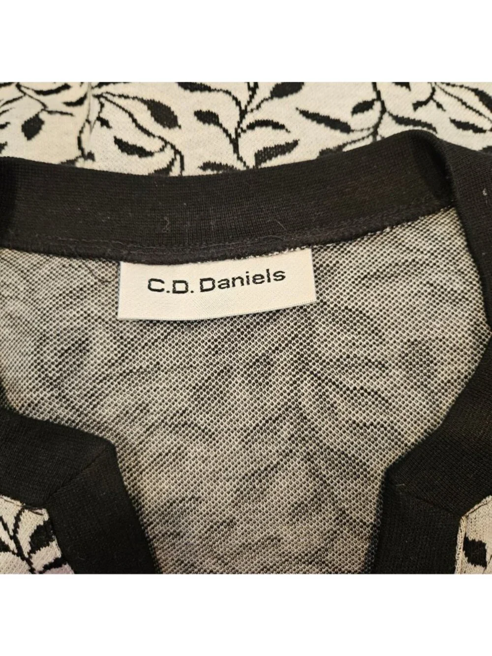 C.D. Daniels elegant cardigan