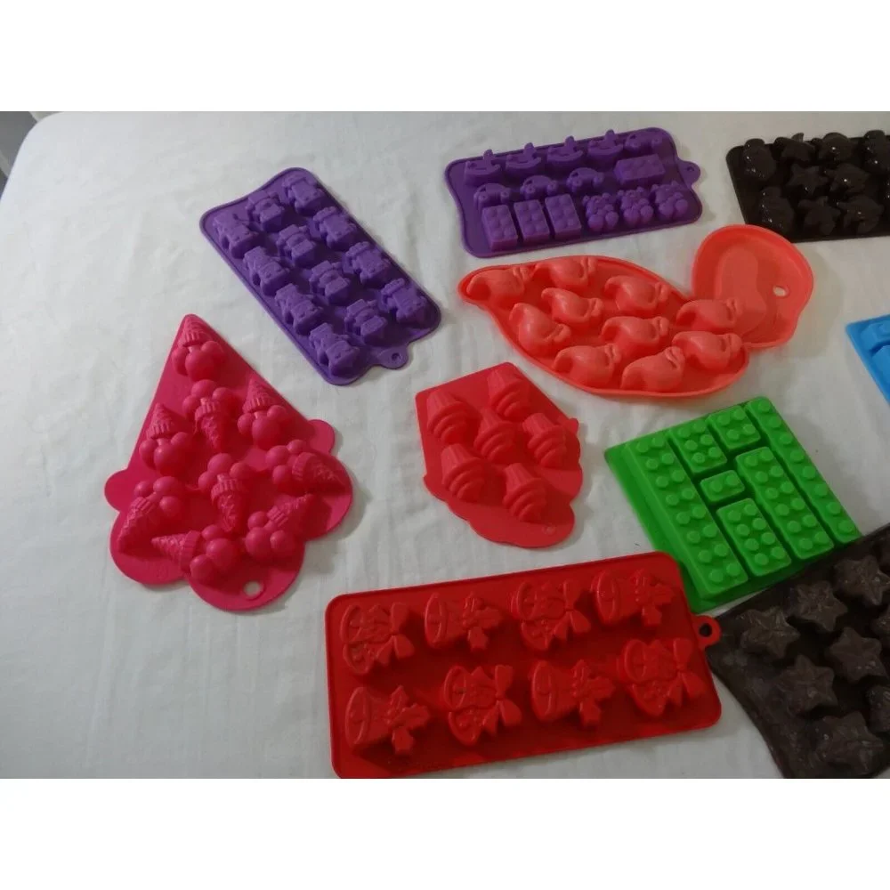 Candy Molds Silicone Brick Bird Bear Duck Christmas‎ Ice Cream Lot of 12