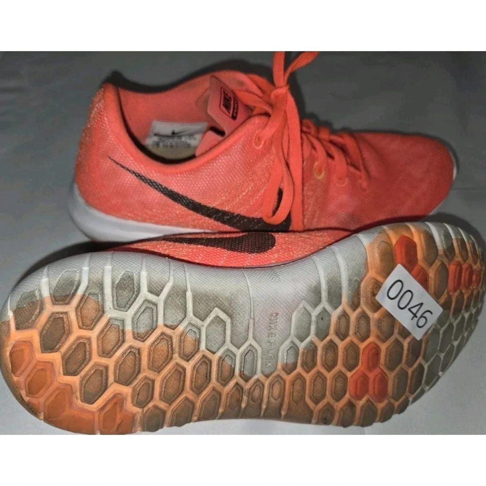 Women's Nike Flex Fury Neon Orange Lightweight Running Shoe Size 7 Athletic wear