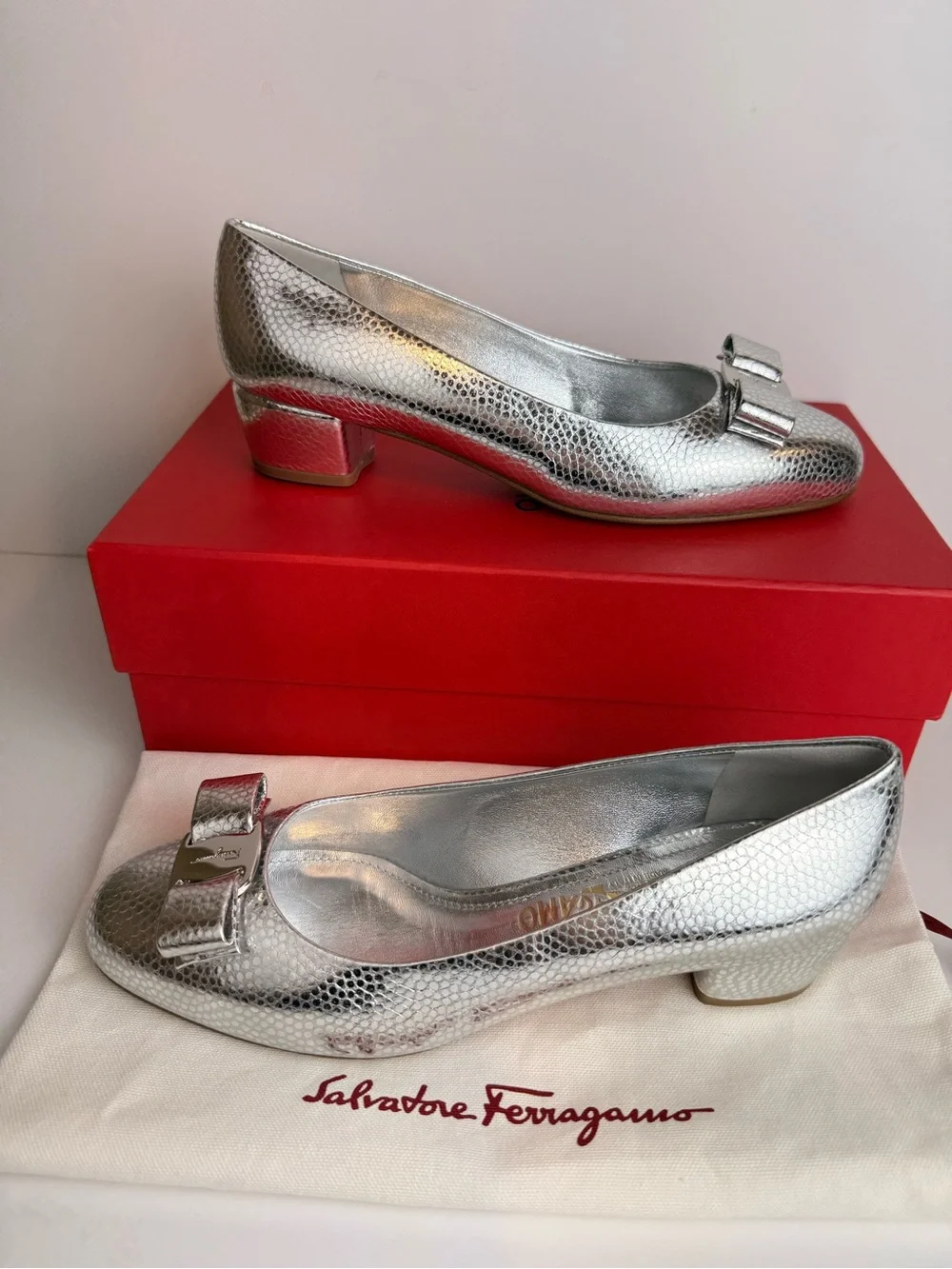ferragamo vara