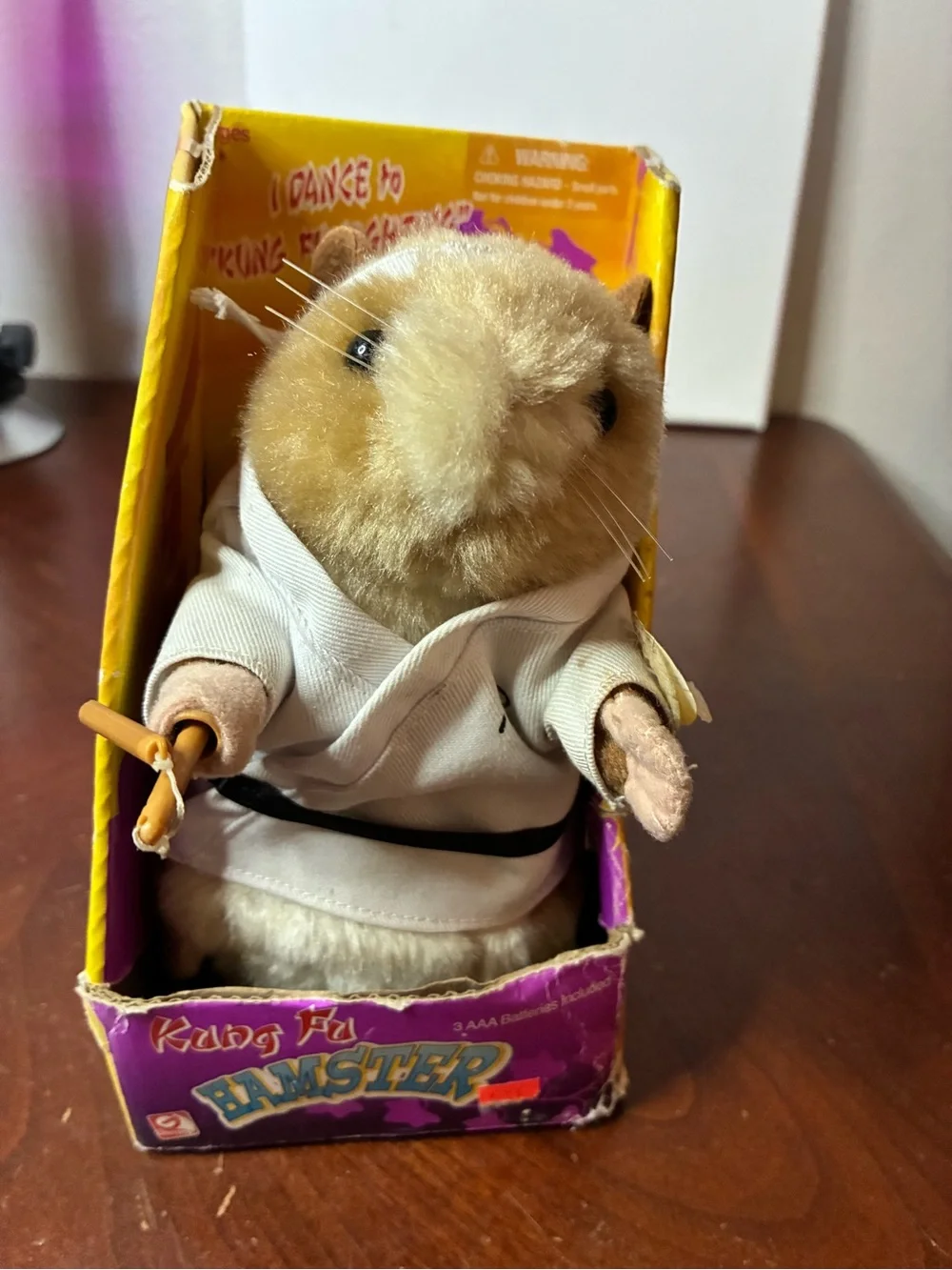 Gemmy 2001 Kung Fu Fighting Dancing Martial Arts Hamster - Works! Original Box